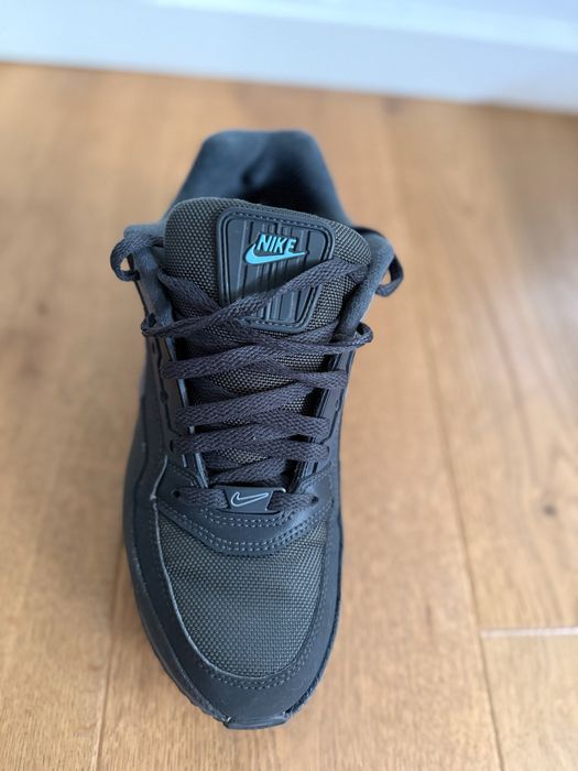 Nike air max 42,5.       18o ron aproape noi