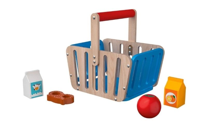Детска дървена кошница с продукти