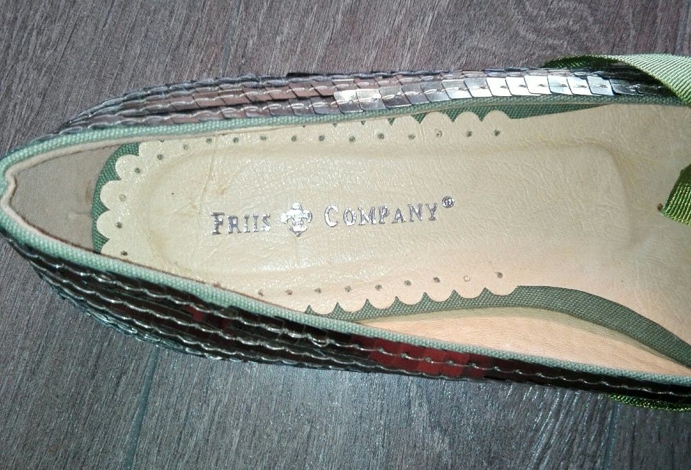 Обувки с пайети Friis&Company