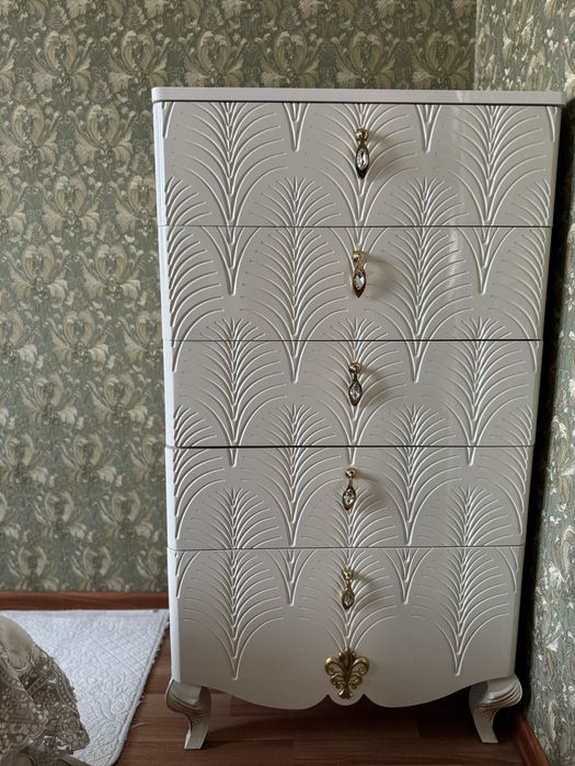 Комод -консоль турецкого производства «Kilim»