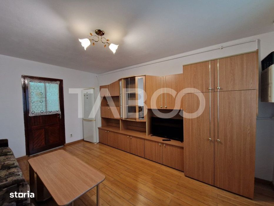 Garsoniera de inchiriat 22mpu mobilata si utilata zona Lazaret Sibiu — fotografia 1