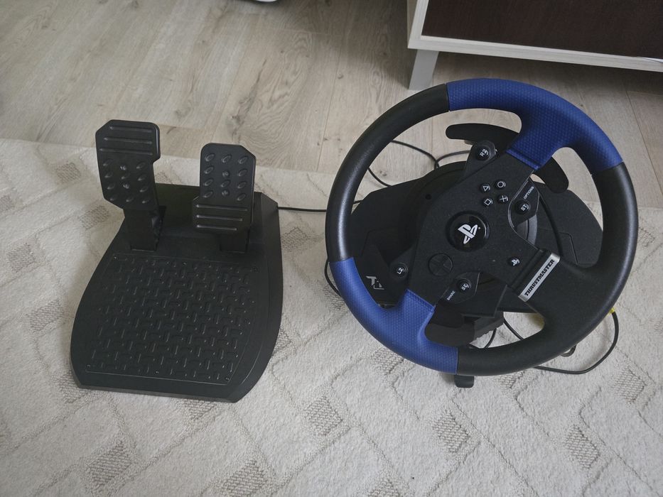 Thrustmaster T150 PS4/PS5/PC + педали – много добро състояние