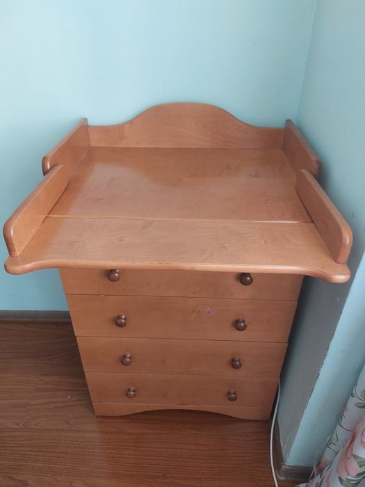 Пеленальный столик