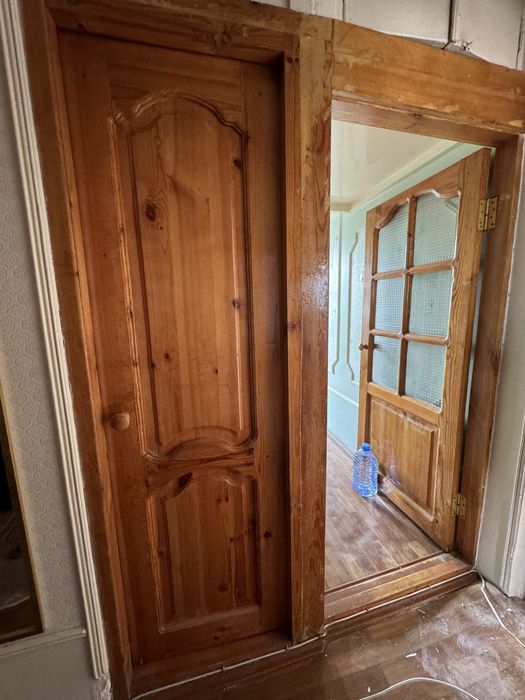 Двери из натурального дерева