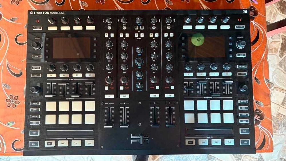Продавам TRAKTOR S8