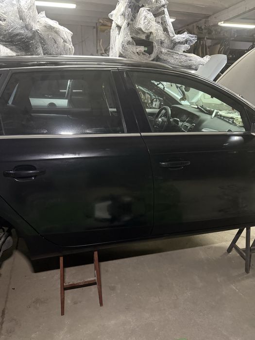 Portiera usa fata spate stanga dreapta Audi A4 B8 8K Break Negru LZ9Y