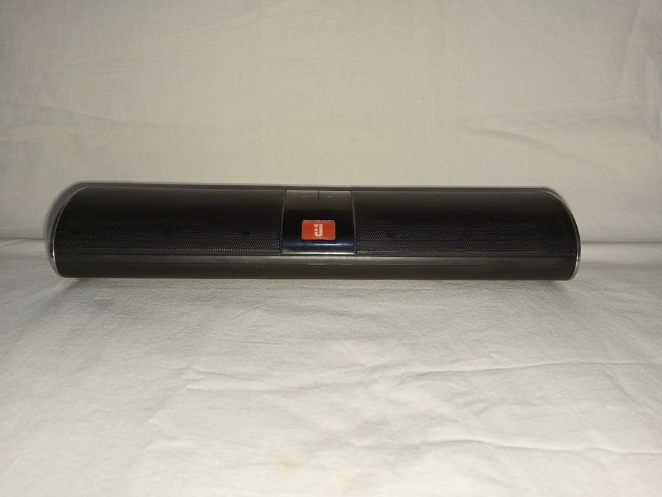 Блютуз колонка супер бас супер звук.