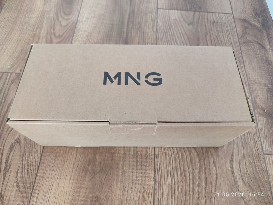Нови MANGO сандали, 33 номер