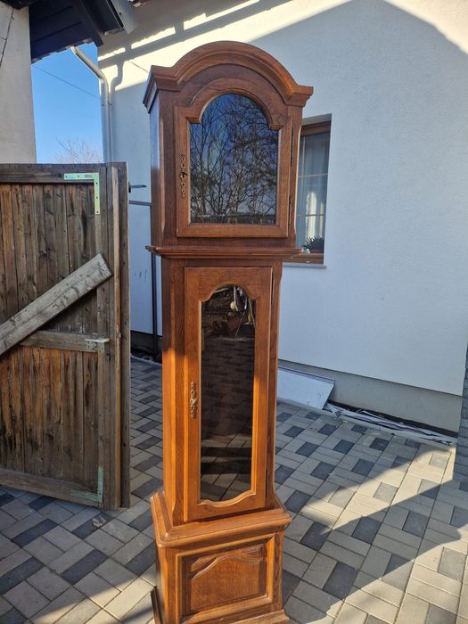 Vand carcasa pt ceas de podea