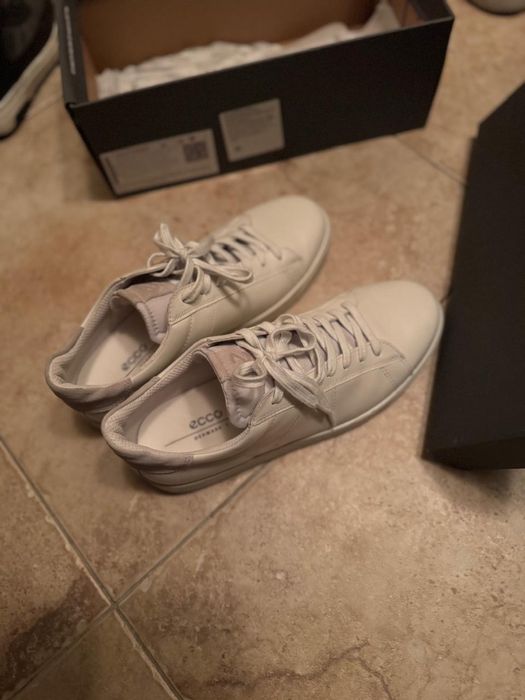 Срочно продам оригинал кеды ecco