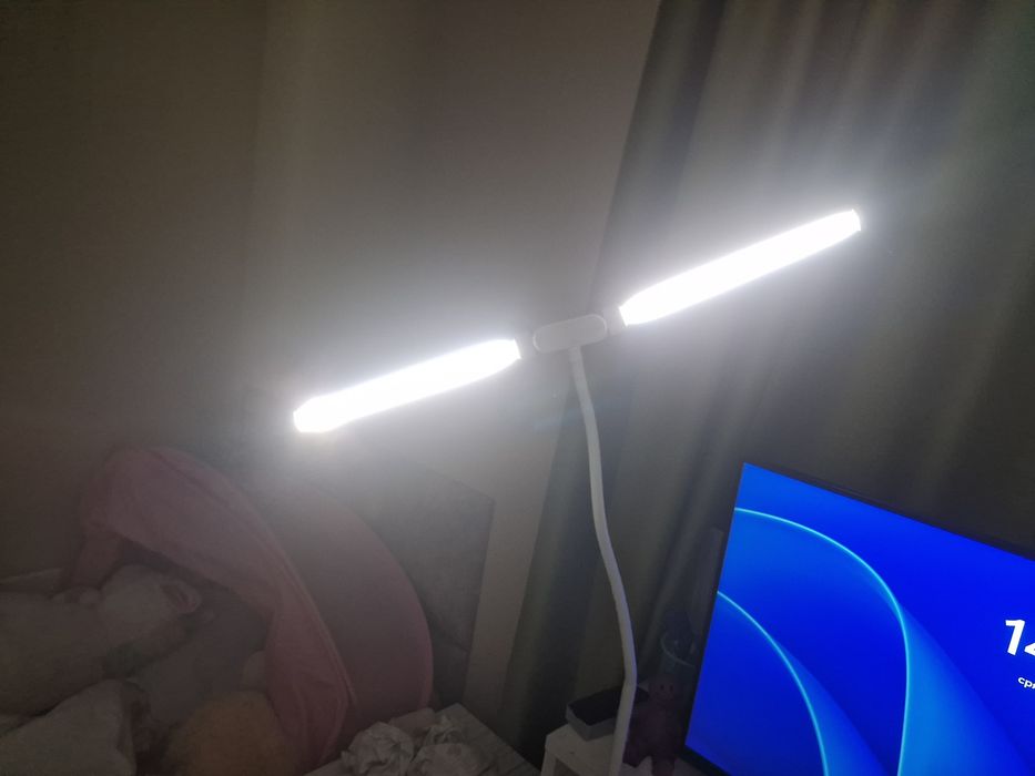 Продавам лампа за биро