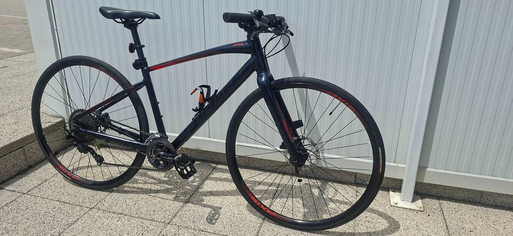 Велосипед Specialized Sirrus Sport Disc - 26. Отлично състояние!