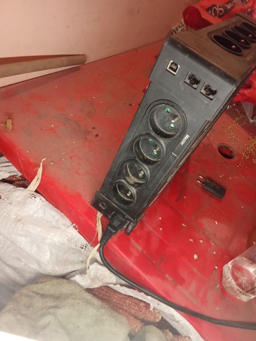 Vând ups eaton 1600USBDiN ELlIPSE Eco 1600WA/1000W