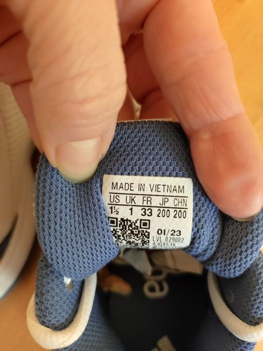 Маратонки Adidas uk 1 eur 33обувани веднъж