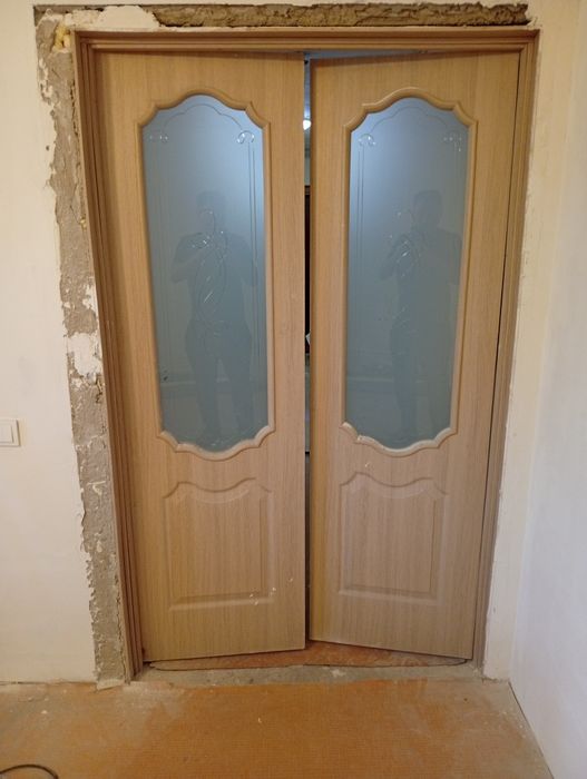 Продам двери межкомнатные