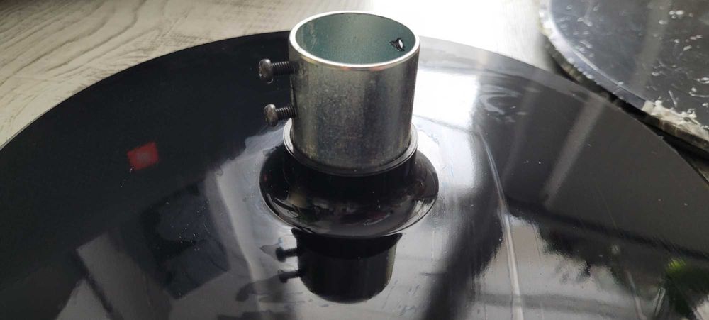 Suporti metal pentru boxe