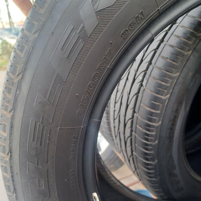 215 60 17 Bridgestine 4бр летни дот 19