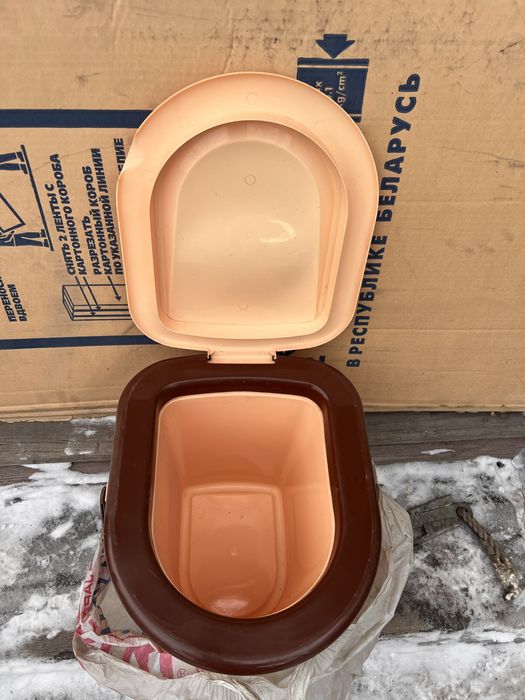 Ведро унитаз туалет