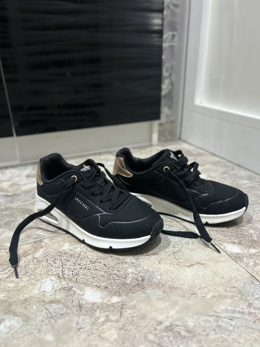 Маратонки Skechers