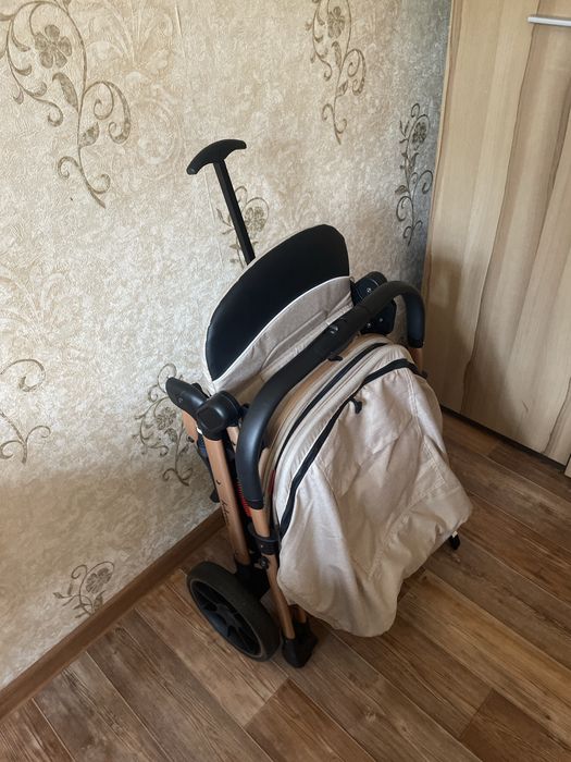 1+1 Продаю коляску и манеж ВМЕСТЕ