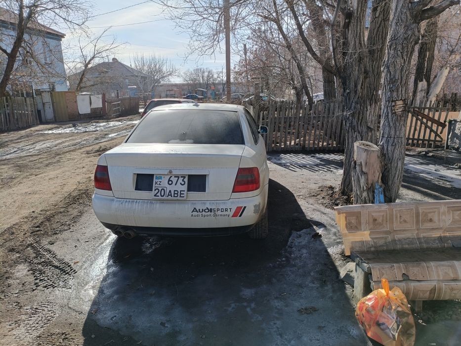 Продам машину Ауди А4