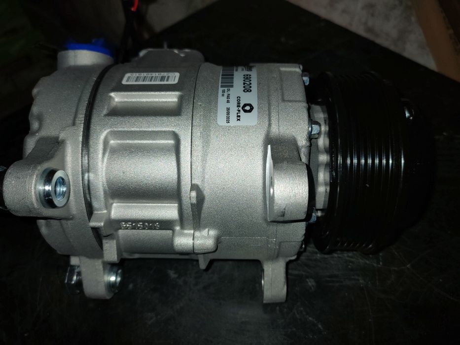 Vând compresor clima BMW F10 F11 F20 F30 F31 F15 F16 F01 F02 F03 F04