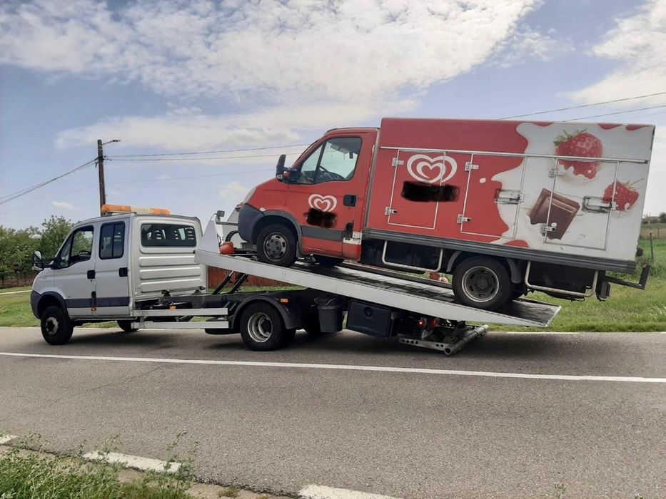 Tractari auto utilaje transport slep platforma auto blocat incuiat