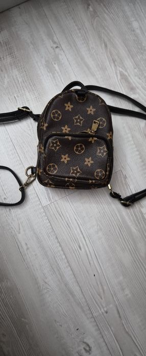 Мека малка раница Louis vuitton