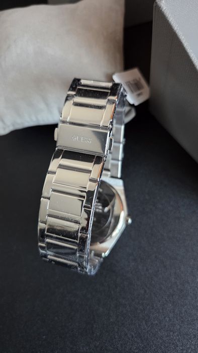Ceas original Guess nou in cutie
