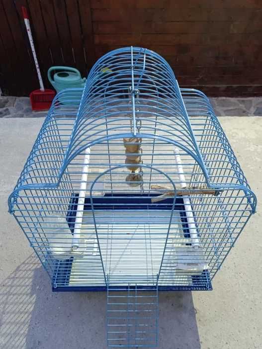 Cușcă mare de păsări