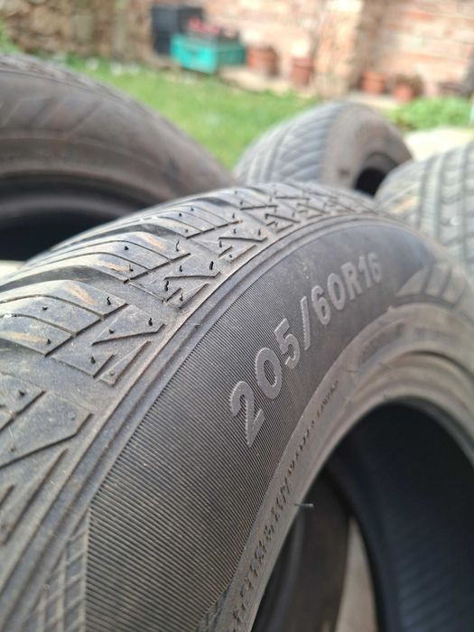 Гуми Всесезонни 205/60 R16