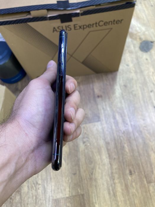 Продам IPhone 11 pro 64gb