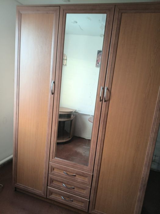 Продам шкаф бу.сотояние  отличное.
