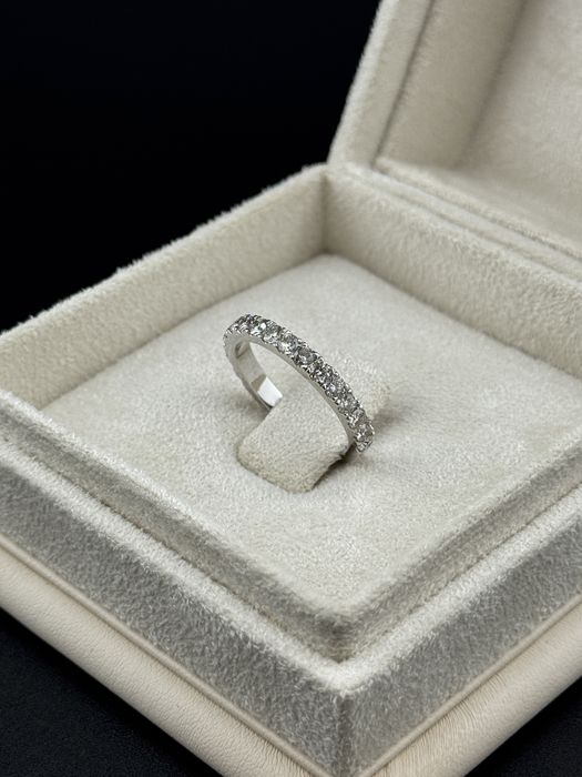 Кольцо с бриллиантами