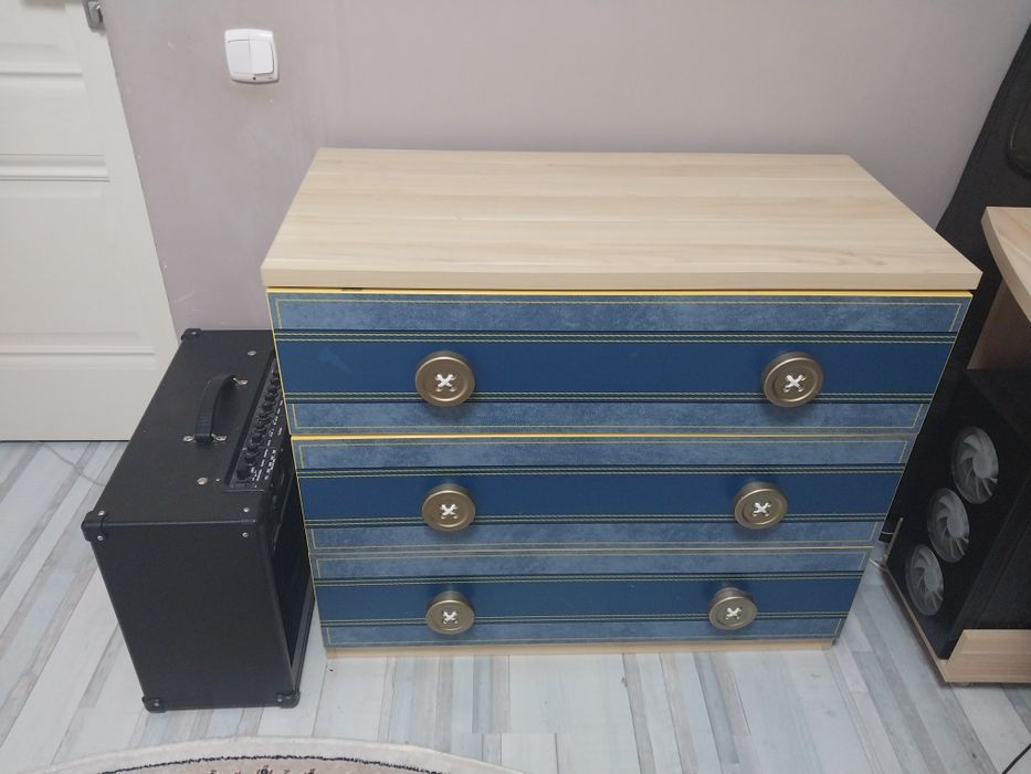 Шкафы, комод, стол, зеркало "Джинс"