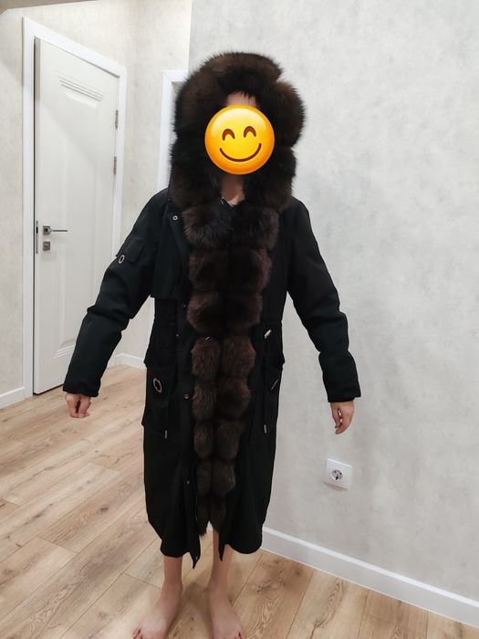 Продам парку женскую