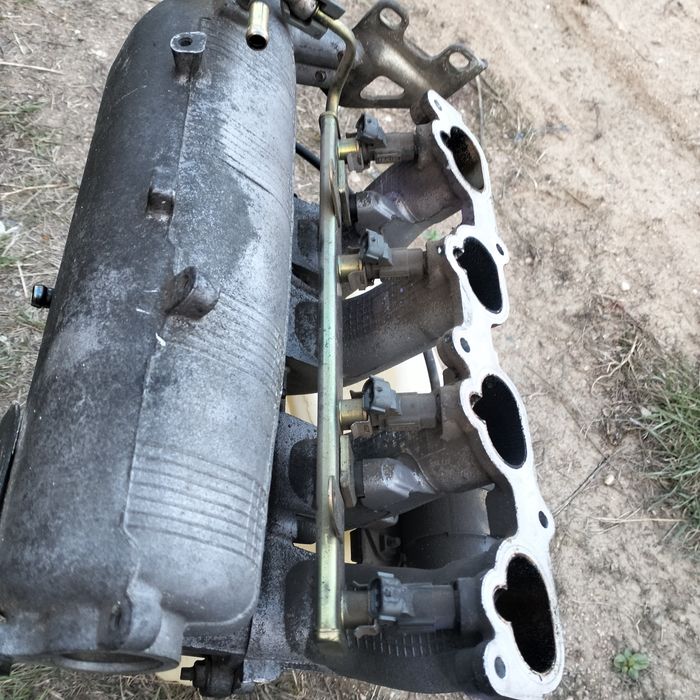 Двигатель в сборе и есть разобранный.