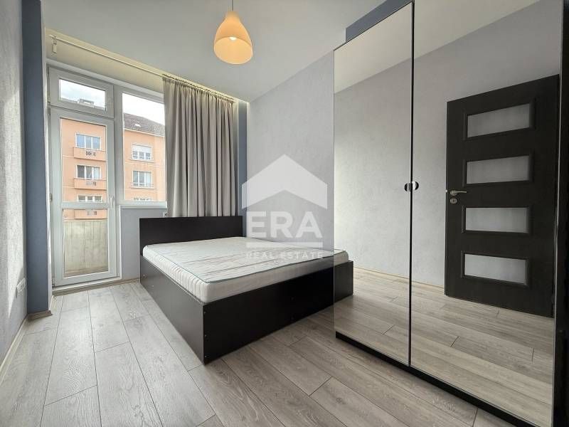 Дава се под наем Двустаен апартамент в София, Център - 40 кв.м за 648.21 € - Снимка #4