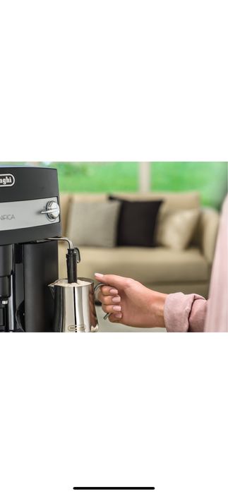 Espressor automat Delonghi Magnifica ESAM 300.B