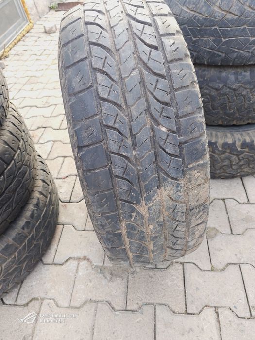 Продам комплект 17резины  и 3 резины 15