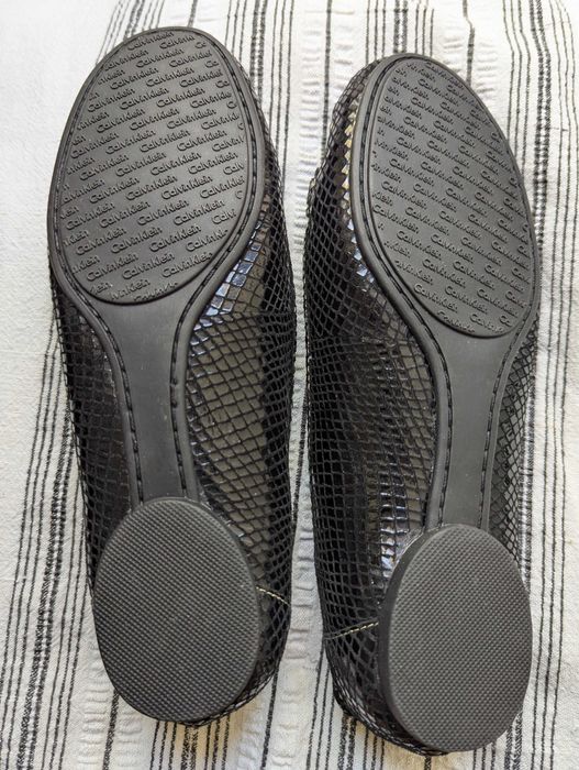 НОВИ! Calvin Klein дамски обувки р-р 35