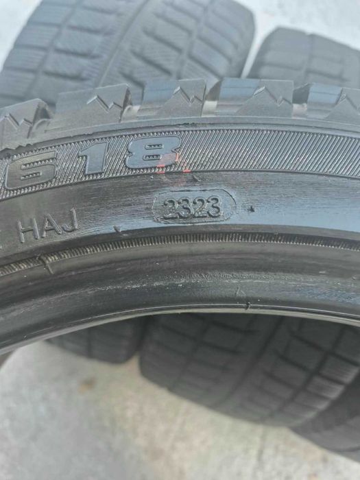 235/40R18 Godride