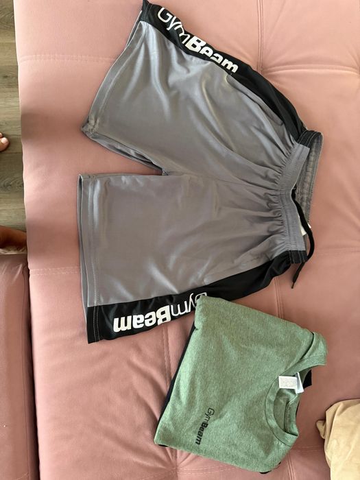 Set 2 Tricouri GymBeam+Pantaloni Scurti Fitness