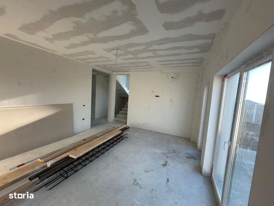 Casa individuala 4 camere, 2 bai, Giarmata
