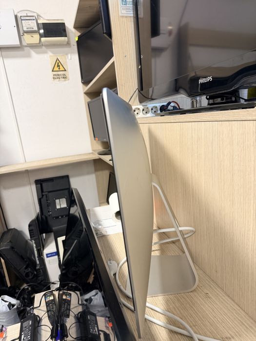 Imac foarte subtire i 5 memorie 8 giga ssd 250 giga -650 ron