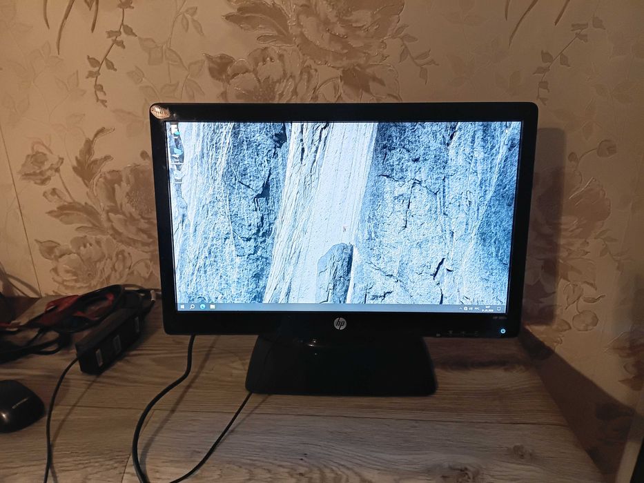 Монитор HP 20" диагональ