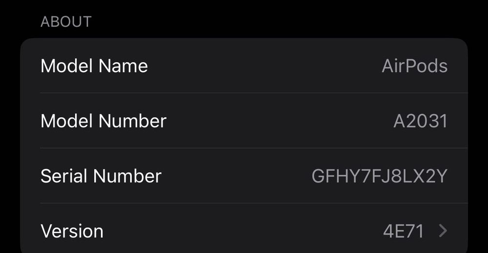 Apple AirPods Wireless Ear Buds - Първа Генерация