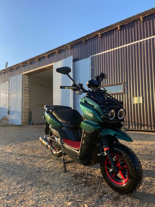 Продам скутер TANK LIA