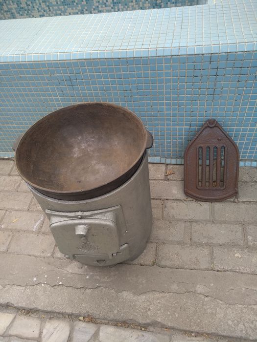Очаг с казаном б/у