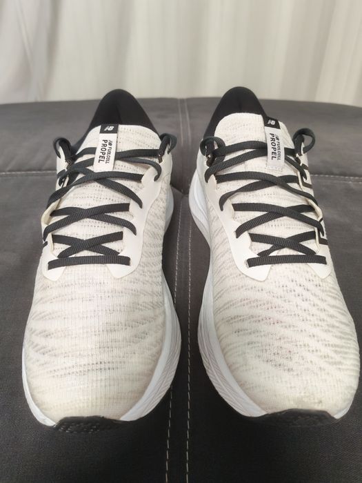 New Balance FuelCell Propel , marinea 45
